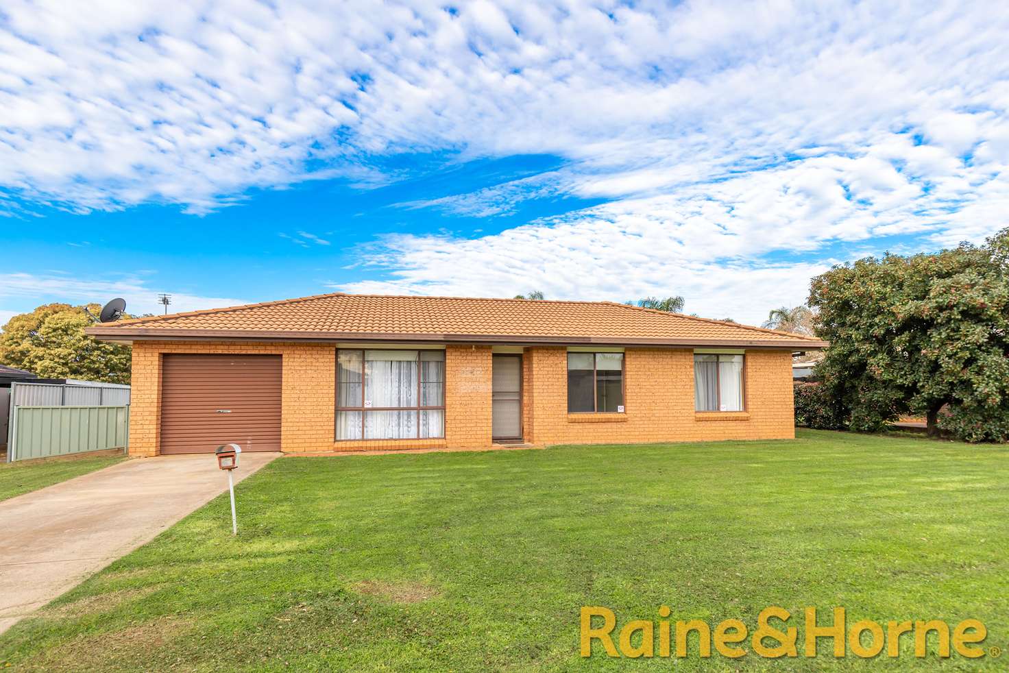 Main view of Homely house listing, 10 Flinders Close, Dubbo NSW 2830