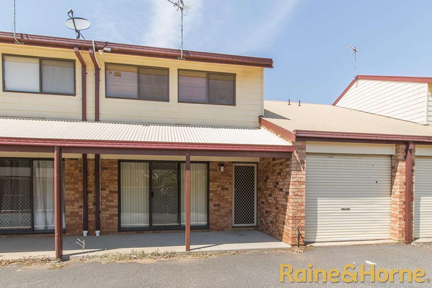 Main view of Homely townhouse listing, 4/7 Forrest Crescent, Dubbo NSW 2830