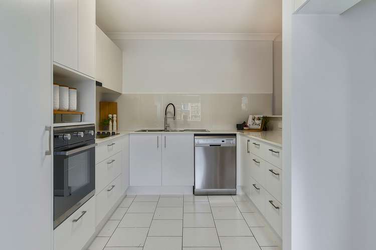 Fifth view of Homely unit listing, 2/234 Shafston Avenue, Kangaroo Point QLD 4169