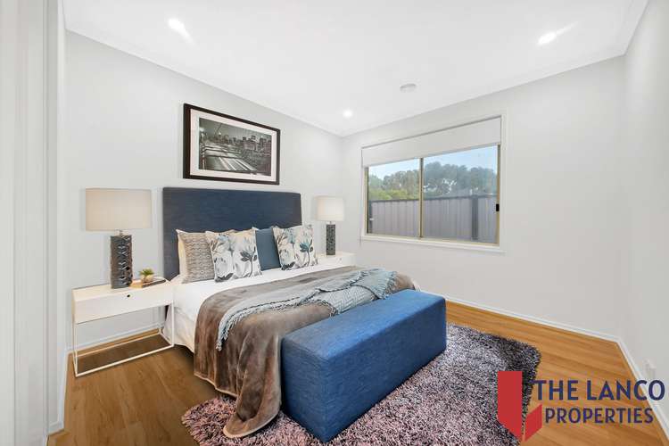 Fifth view of Homely house listing, 2 Pinios Place, Roxburgh Park VIC 3064