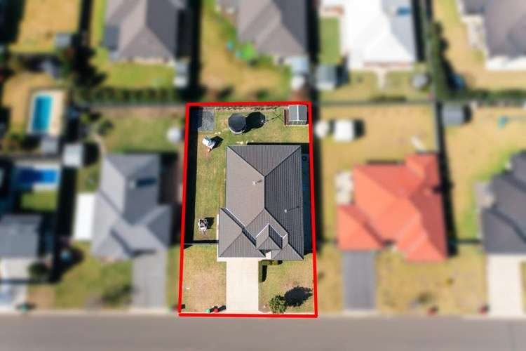 Third view of Homely house listing, 5 Simmental Way, Tamworth NSW 2340