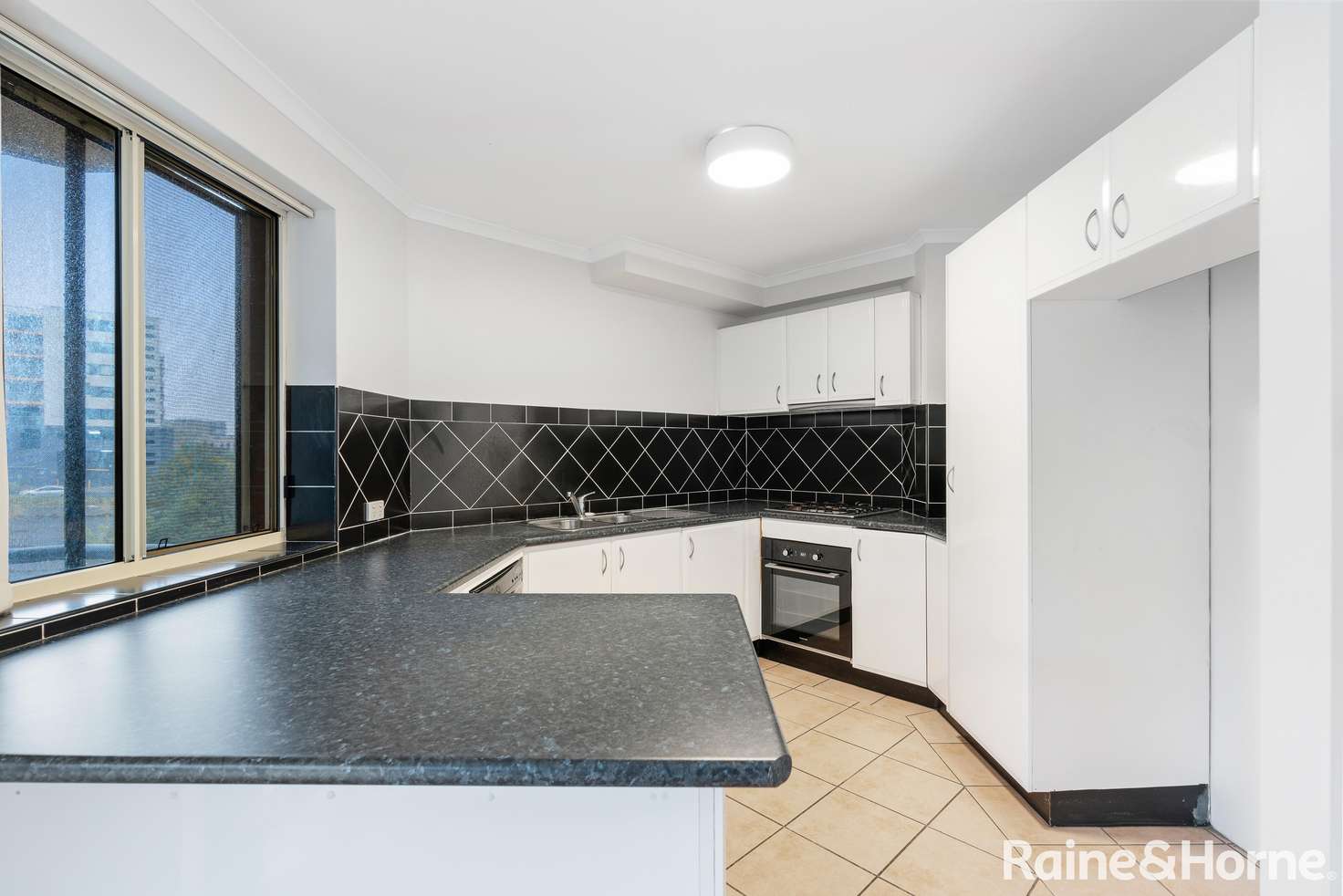 Main view of Homely unit listing, 13/12-14 Hills Street, Gosford NSW 2250