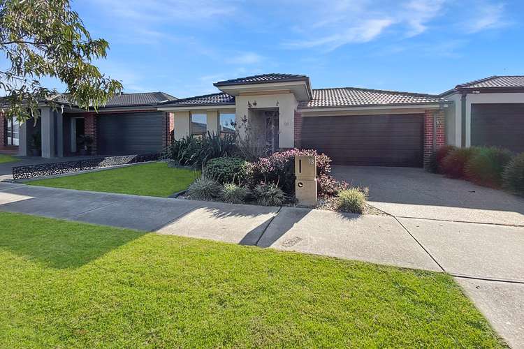 13 Featherdown Way, Clyde North VIC 3978