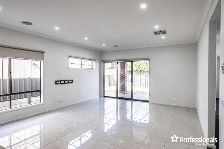 Fifth view of Homely house listing, 10 Fiona Road, Cobblebank VIC 3338