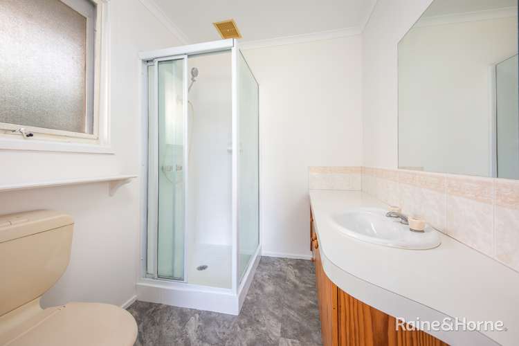 Fifth view of Homely house listing, 27 Ervine Close, Sunbury VIC 3429