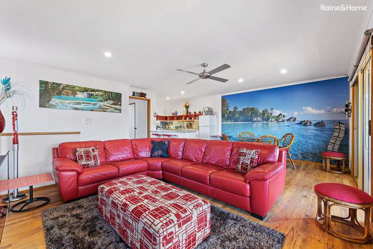 1/4 Berry Place, Surf Beach NSW 2536