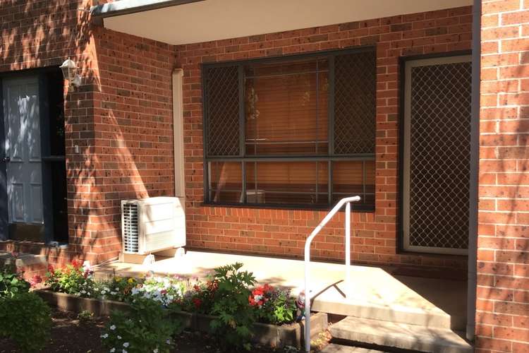 Main view of Homely house listing, 1/33-35 Quinn Street, Dubbo NSW 2830