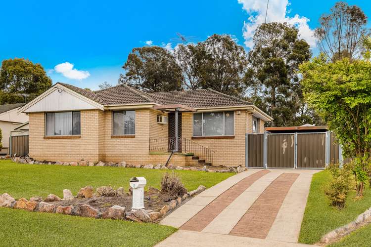 8 Villiers Place, Oxley Park NSW 2760