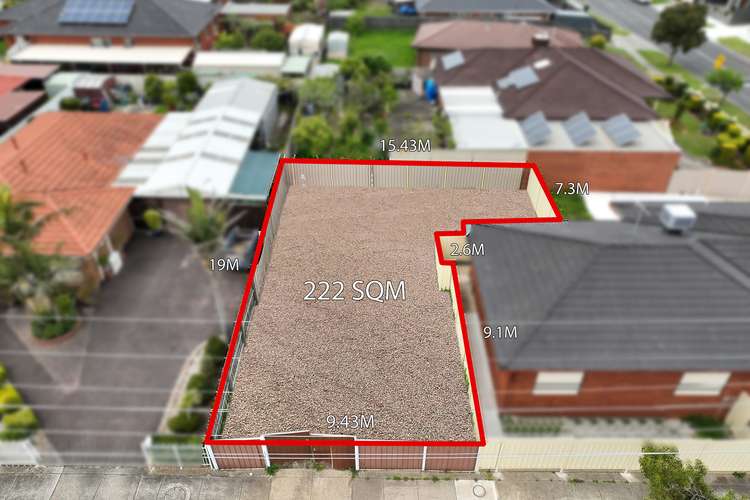 2 Officer Street, Meadow Heights VIC 3048