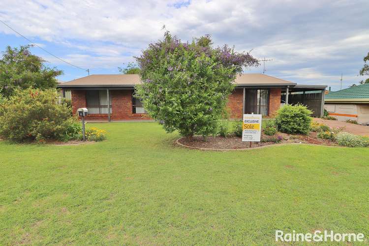 8 Ian Street, Kingaroy QLD 4610