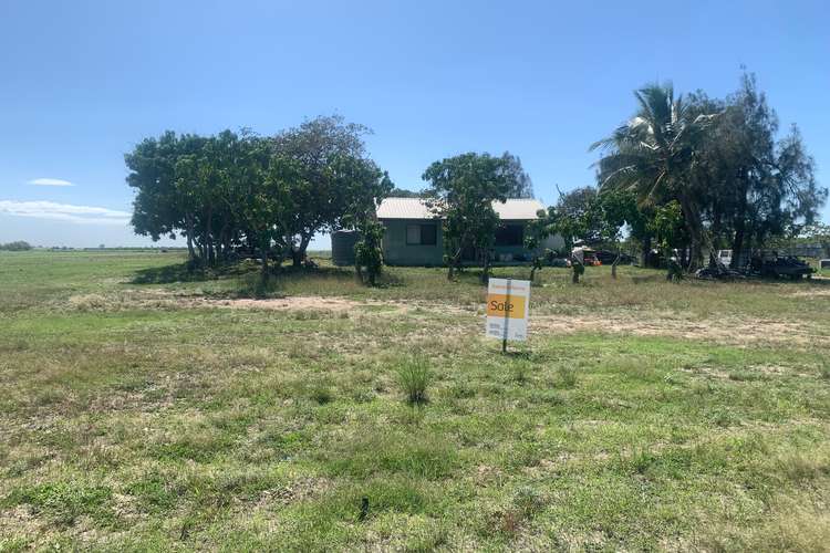 Main view of Homely cropping listing, 27 Bartlett Road, Horseshoe Lagoon QLD 4809