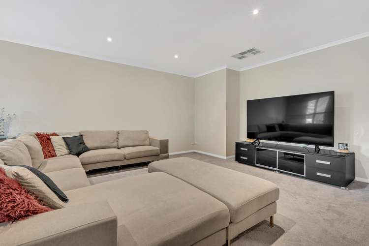 Third view of Homely house listing, 6 Ross Court, Sunbury VIC 3429