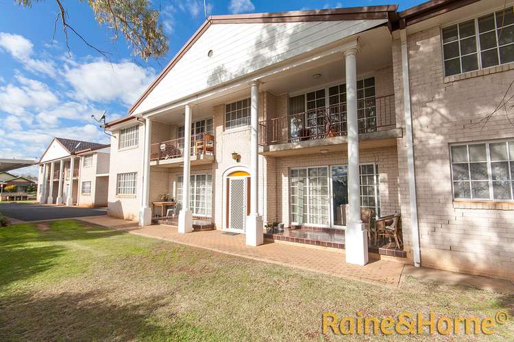 Main view of Homely unit listing, 2/219A Fitzroy Street, Dubbo NSW 2830