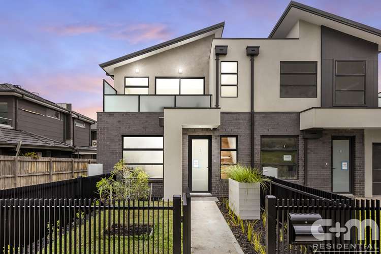 Main view of Homely townhouse listing, 2/23 Station Road, Oak Park VIC 3046