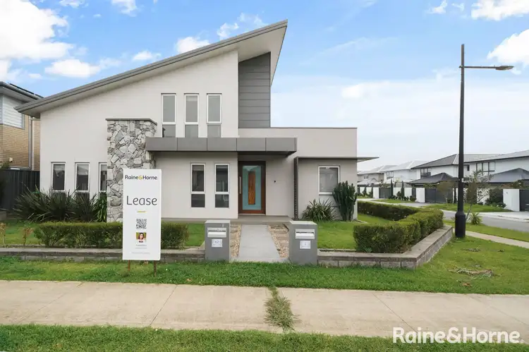 62 Hollows Drive