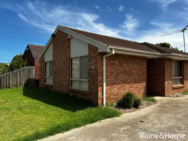 9a Farrant Court