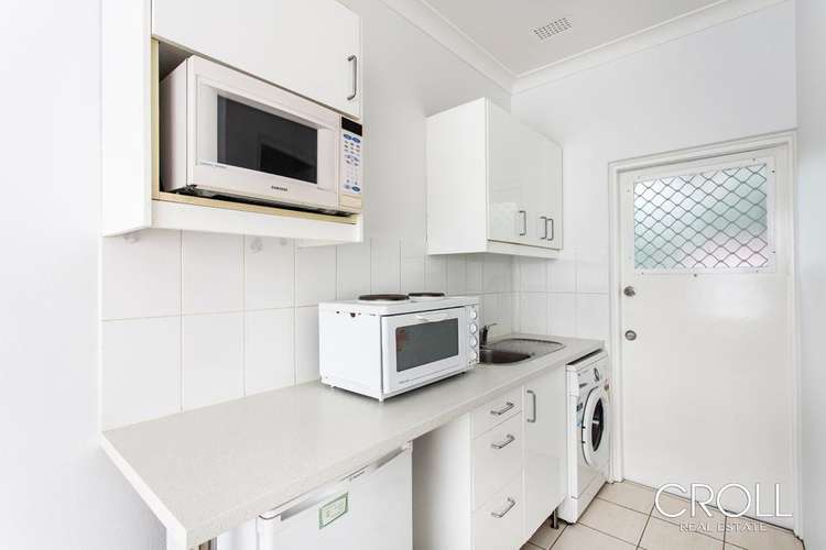 Third view of Homely apartment listing, 18/11 Hampden Street, North Sydney NSW 2060