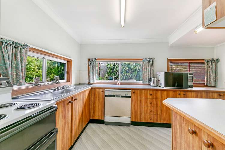 2 Parkland Avenue, Pendle Hill NSW 2145