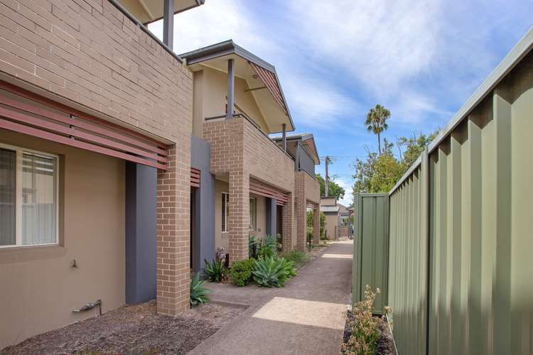 Main view of Homely townhouse listing, 2/55 East Market Street, Richmond NSW 2753