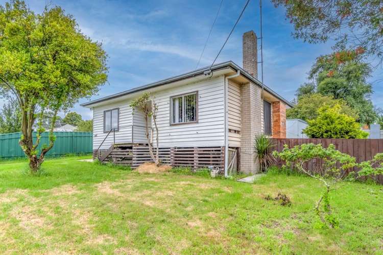 24 Central Avenue, Newborough VIC 3825