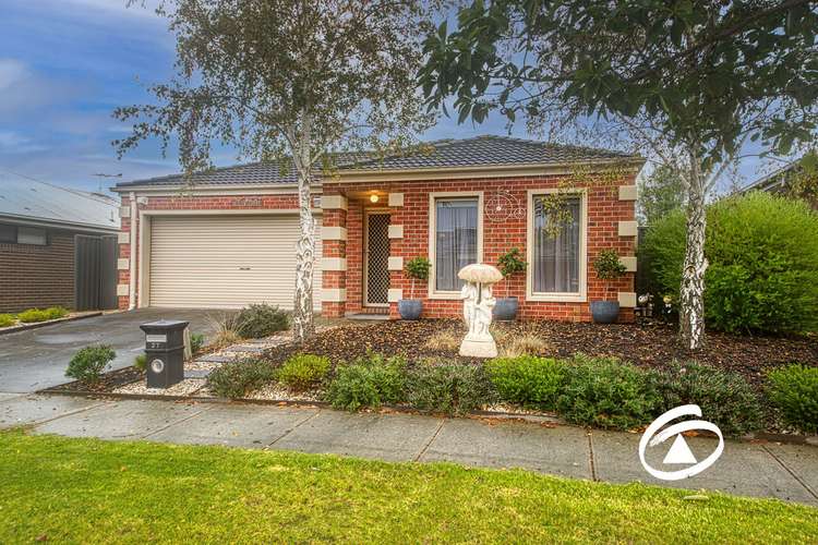 27 Tangelo Terrace, Pakenham VIC 3810