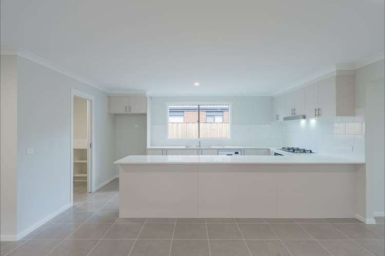 Second view of Homely house listing, 6 Geranium Rise, Bunyip VIC 3815