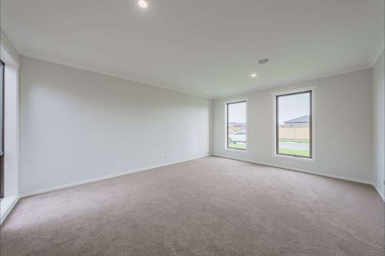 Third view of Homely house listing, 6 Geranium Rise, Bunyip VIC 3815