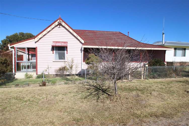 29 Railway Street, Tenterfield NSW 2372