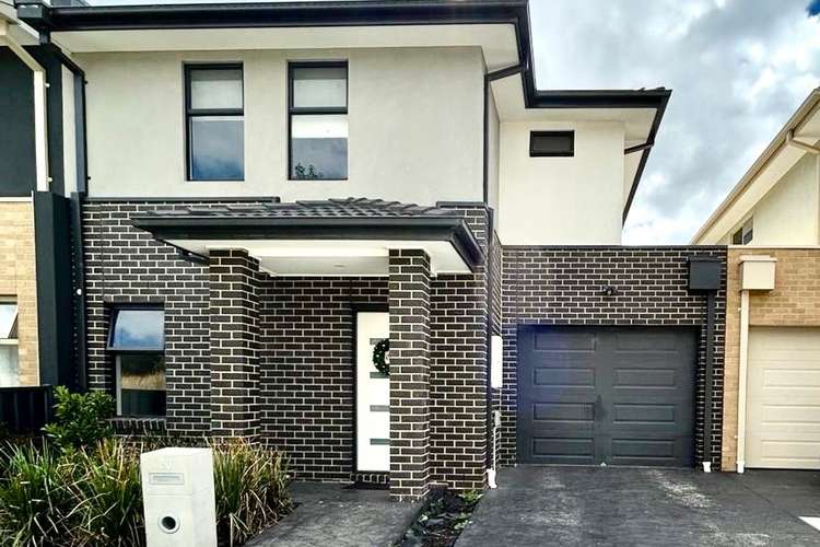 Main view of Homely townhouse listing, 20 Spencer Circuit, Cranbourne East VIC 3977
