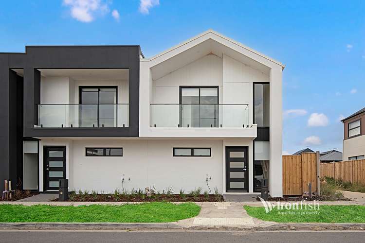 Main view of Homely townhouse listing, 30 Generation Crescent, Mambourin VIC 3024