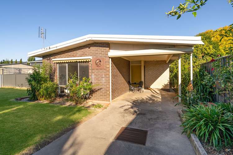 Main view of Homely unit listing, 1/28 Neale Street, Kennington VIC 3550