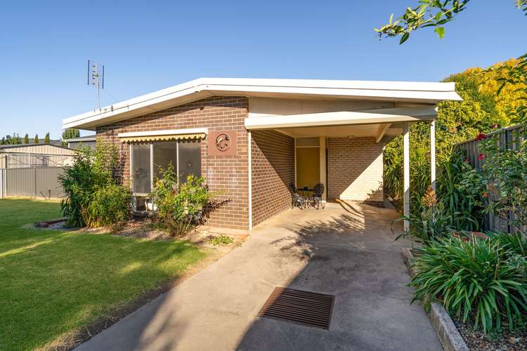 1/28 Neale Street, Kennington VIC 3550