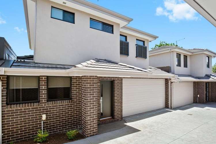 Main view of Homely townhouse listing, 2/219 Belmore Road, Balwyn North VIC 3104