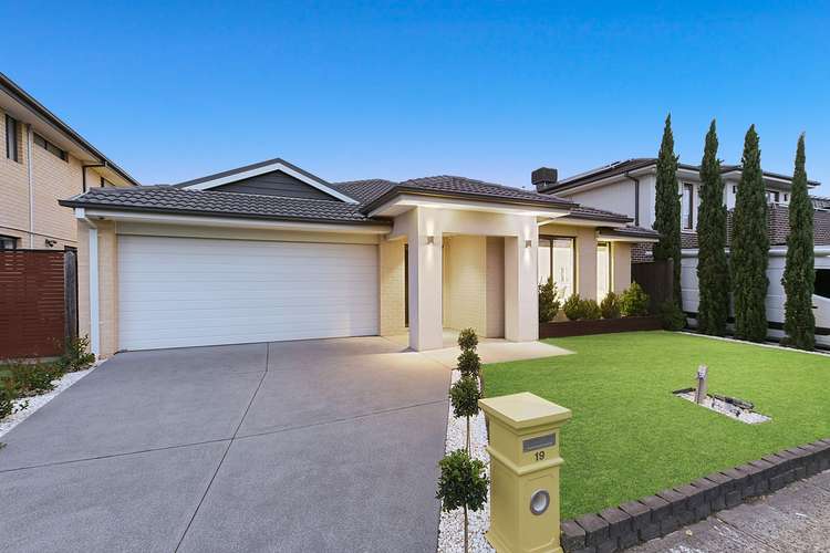 Main view of Homely house listing, 19 Ascot Place, Keysborough VIC 3173