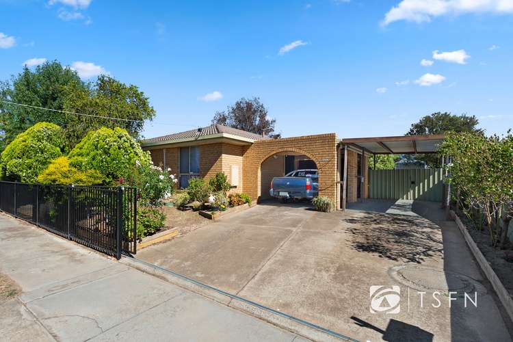 17 Gill Avenue, California Gully VIC 3556