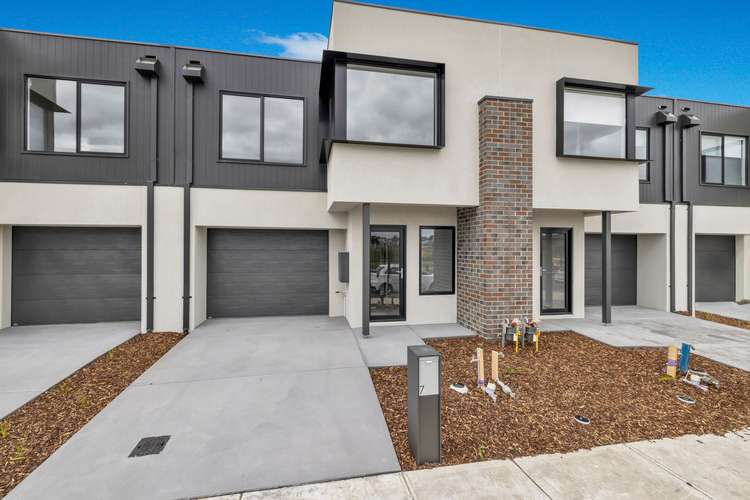 Main view of Homely townhouse listing, 7 Utopia Way, Officer VIC 3809