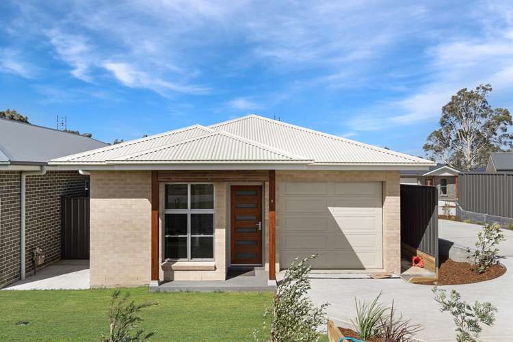 Main view of Homely house listing, 2/40 Diamond Circuit, Rutherford NSW 2320