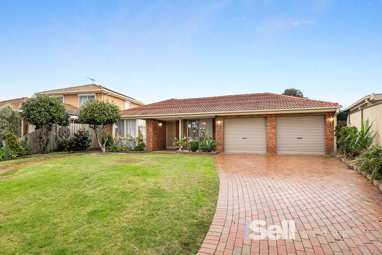 8 Lindenow Court, Cranbourne North VIC 3977