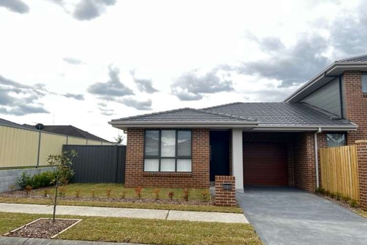 1 Taree, Carnes Hill NSW 2171