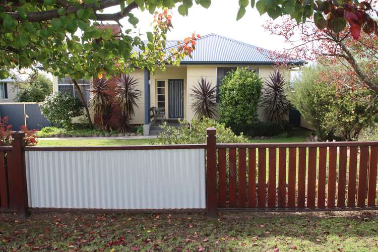 112 Douglas Street, Tenterfield NSW 2372