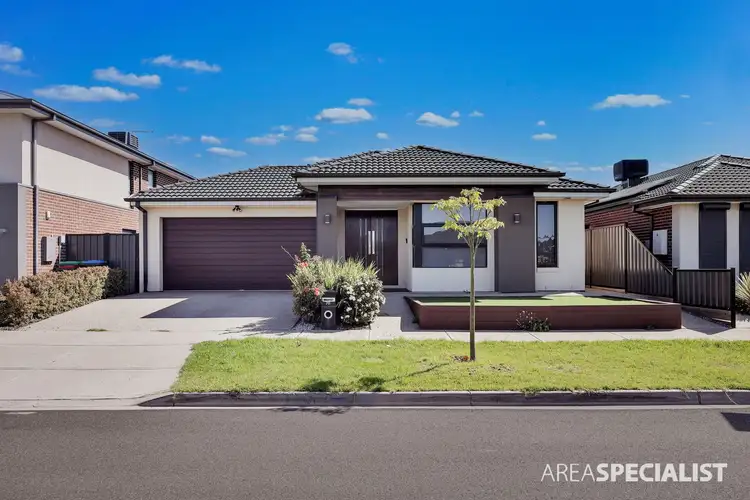 70 Clifton Circuit