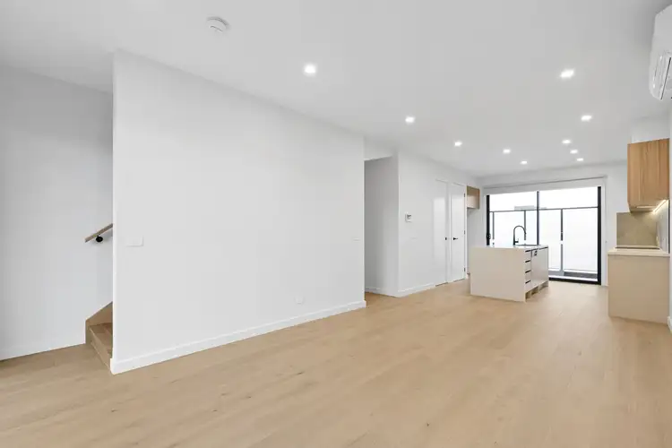 Fourth view of Homely townhouse listing, 2/33 Arthur Street, Eltham VIC 3095