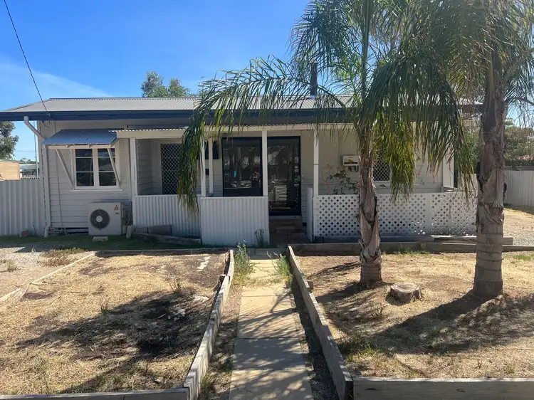 4 Forward Street