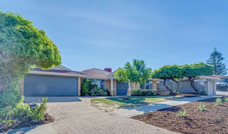 18 Muirfield Way