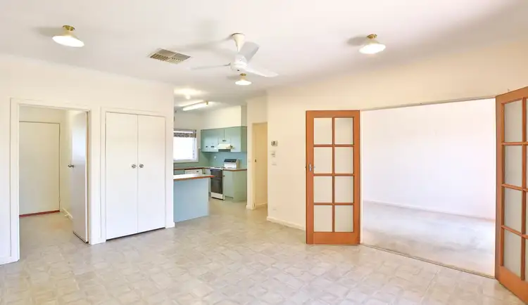 Fourth view of Homely house listing, 8 Whittaker Crescent, Red Cliffs VIC 3496