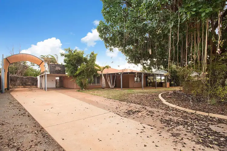 2 Eyre Court, Dampier WA 6713