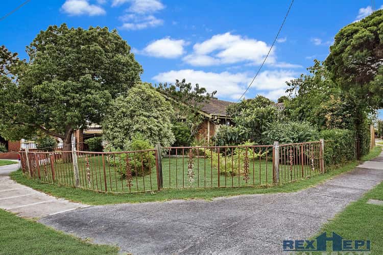 Main view of Homely house listing, 5 Feeney Court, Hampton Park VIC 3976