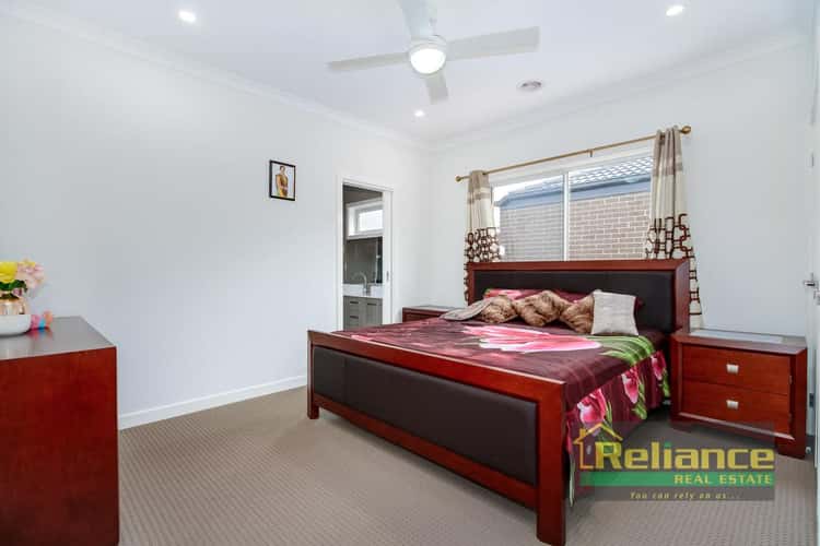 Sixth view of Homely house listing, 4 Maryann Way, Tarneit VIC 3029