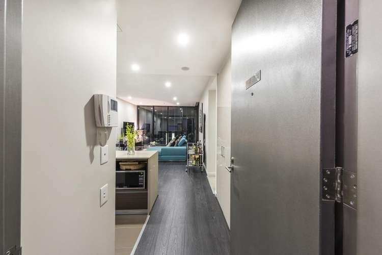 Fourth view of Homely apartment listing, 704/70 Queens Rd, Melbourne VIC 3004