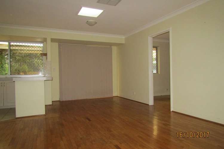 Fifth view of Homely house listing, 1 Knollwood Court, Ballajura WA 6066